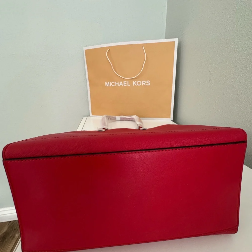 Michael Kors Vincent Large Tote Bag with Card Case